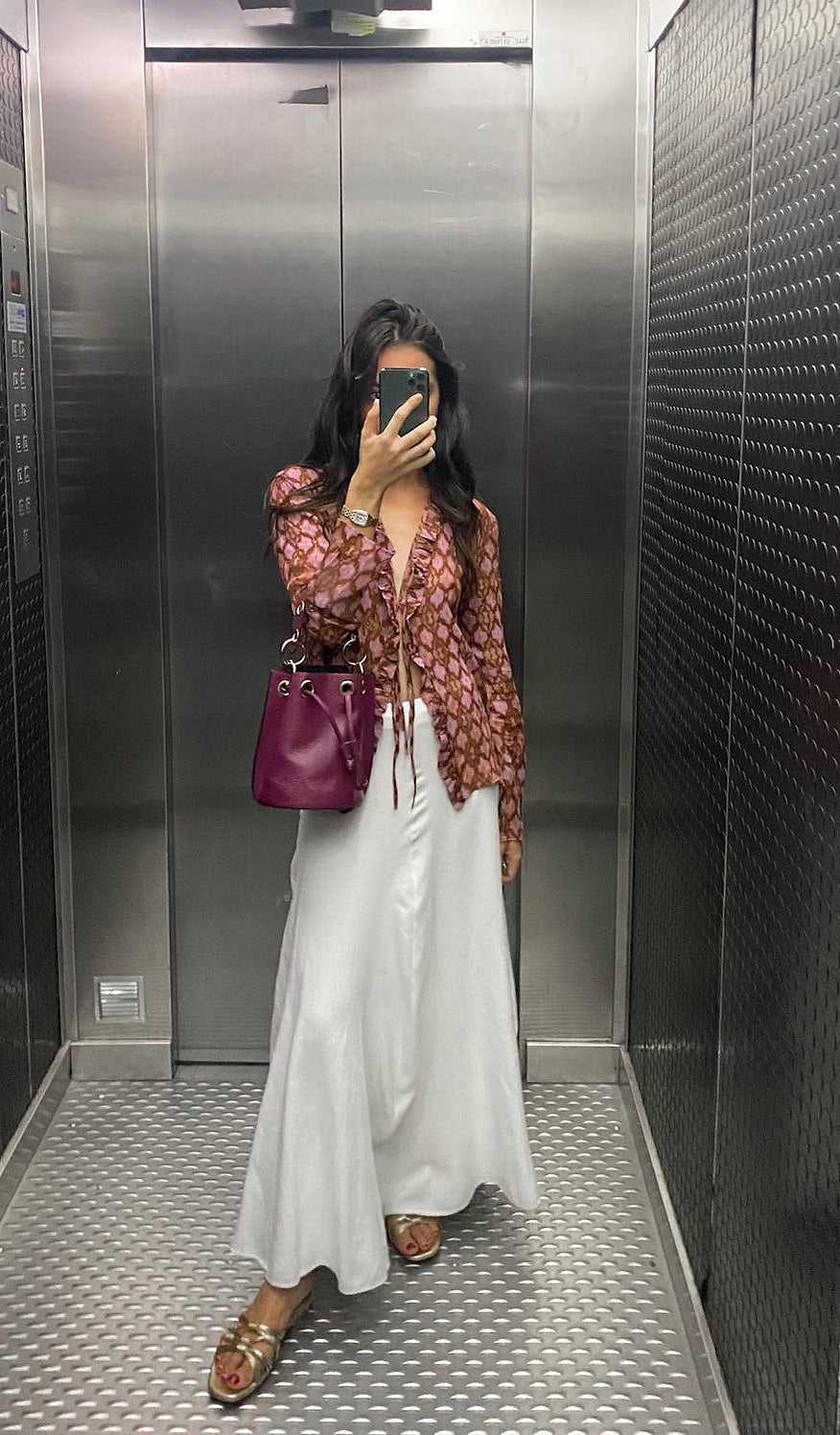 Blusa estampada de volantes y manga recta larga