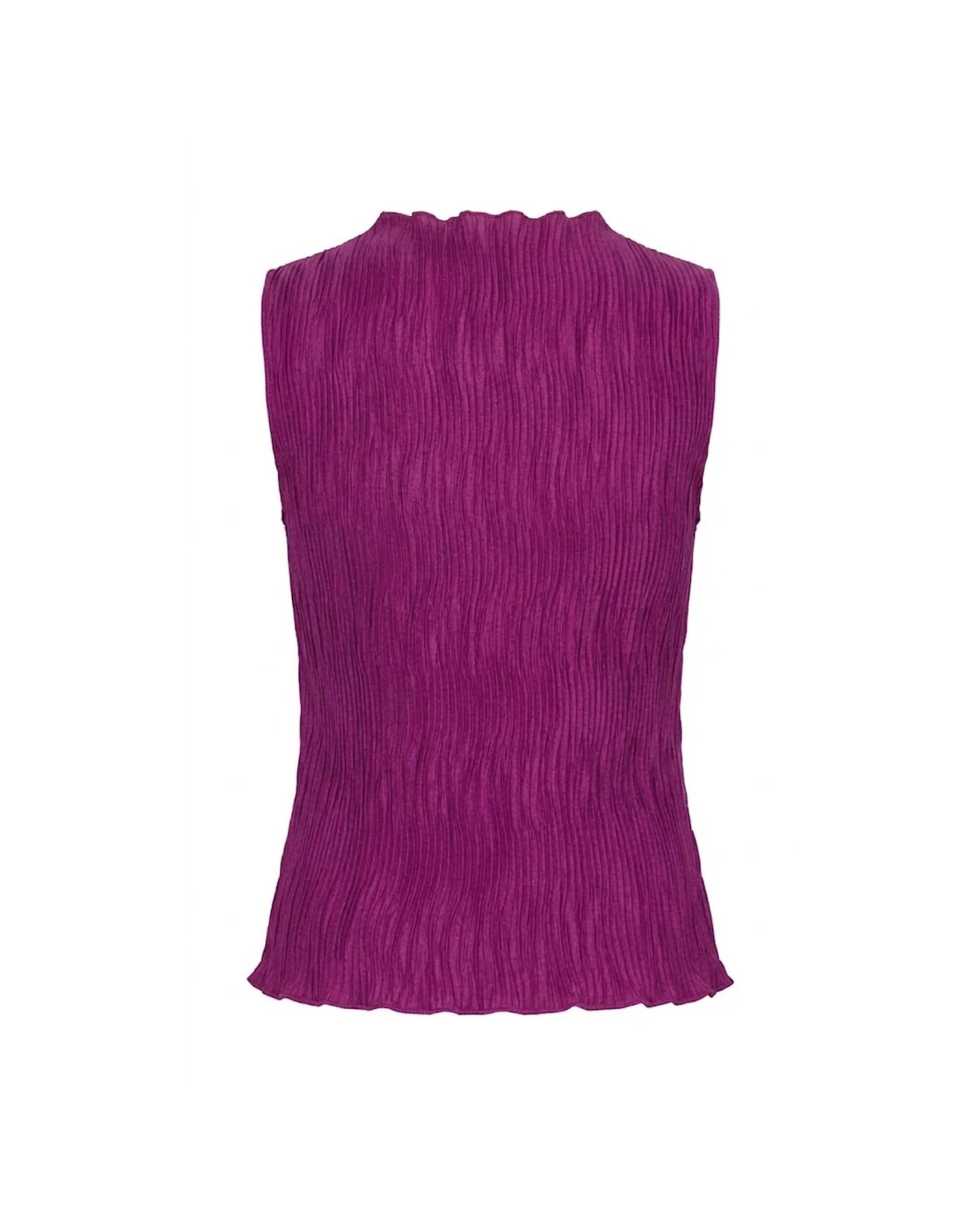 Top elástico plisado magenta con cuello perkins y sin mangas